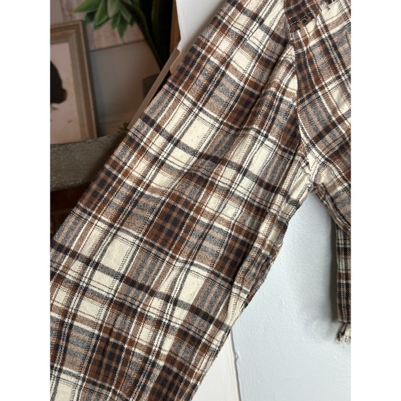 Altar'd State Women's Brown Plaid Flannel Cropped Shirt Top XL Raw Hem Western - Picture 8 of 10
